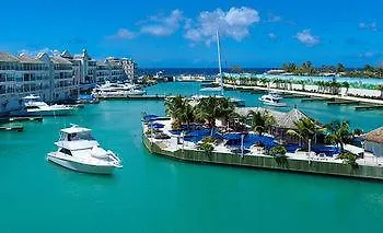 Port Ferdinand Luxury Resort And Residences St. Peter