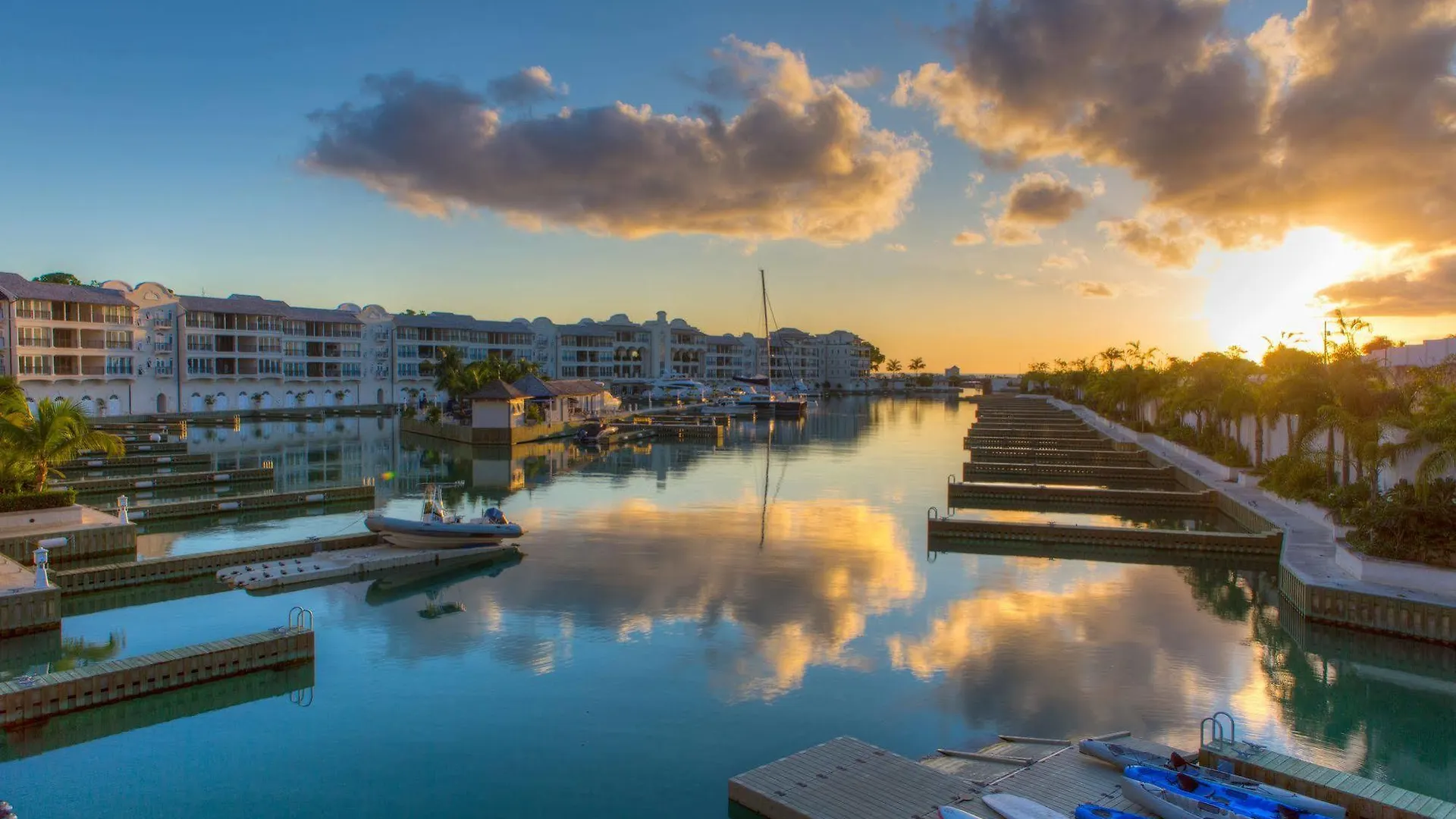 Port Ferdinand Luxury Resort And Residences St. Peter