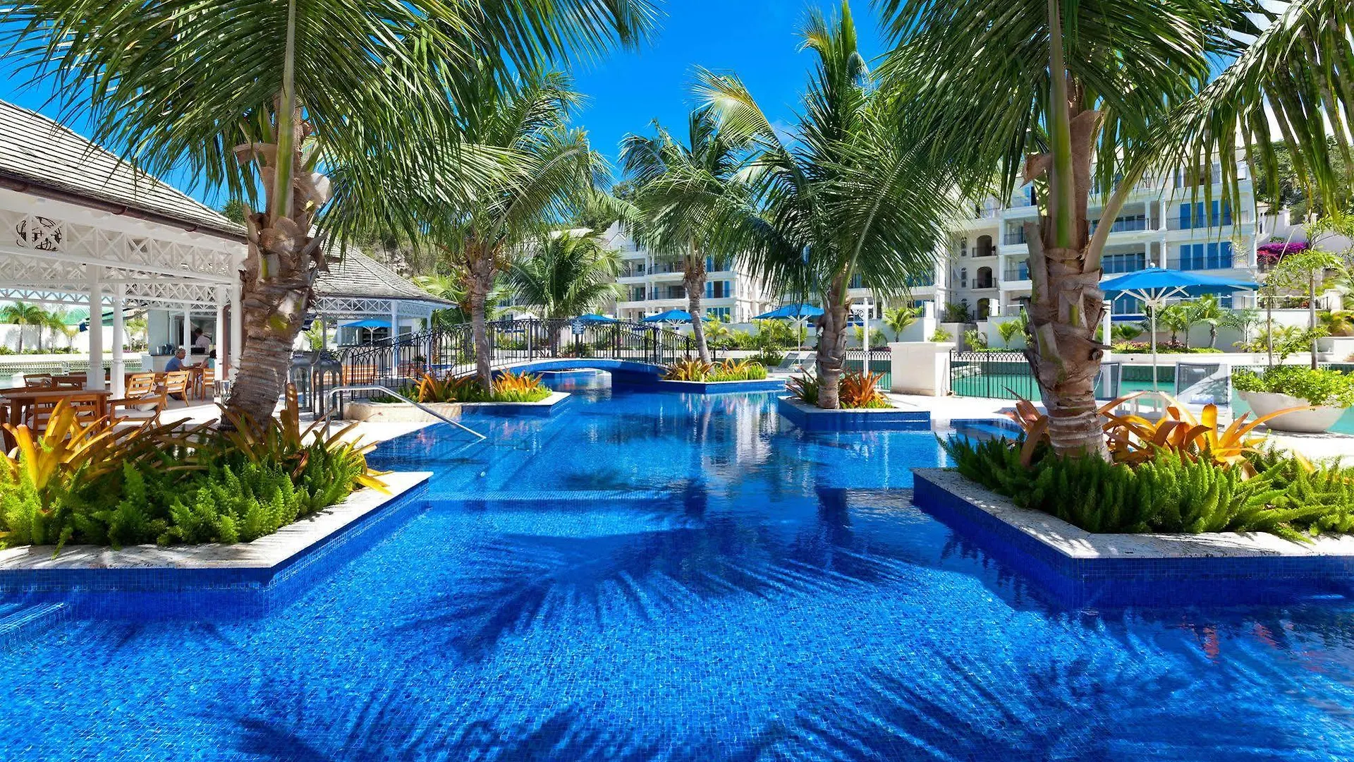 Port Ferdinand Luxury Resort And Residences St. Peter